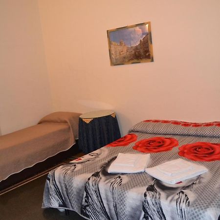 บุ้คกิ้ง เฮาส์ Bed & Breakfast โรม ภายนอก รูปภาพ