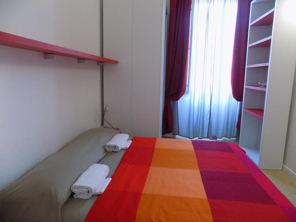 บุ้คกิ้ง เฮาส์ Bed & Breakfast โรม ภายนอก รูปภาพ