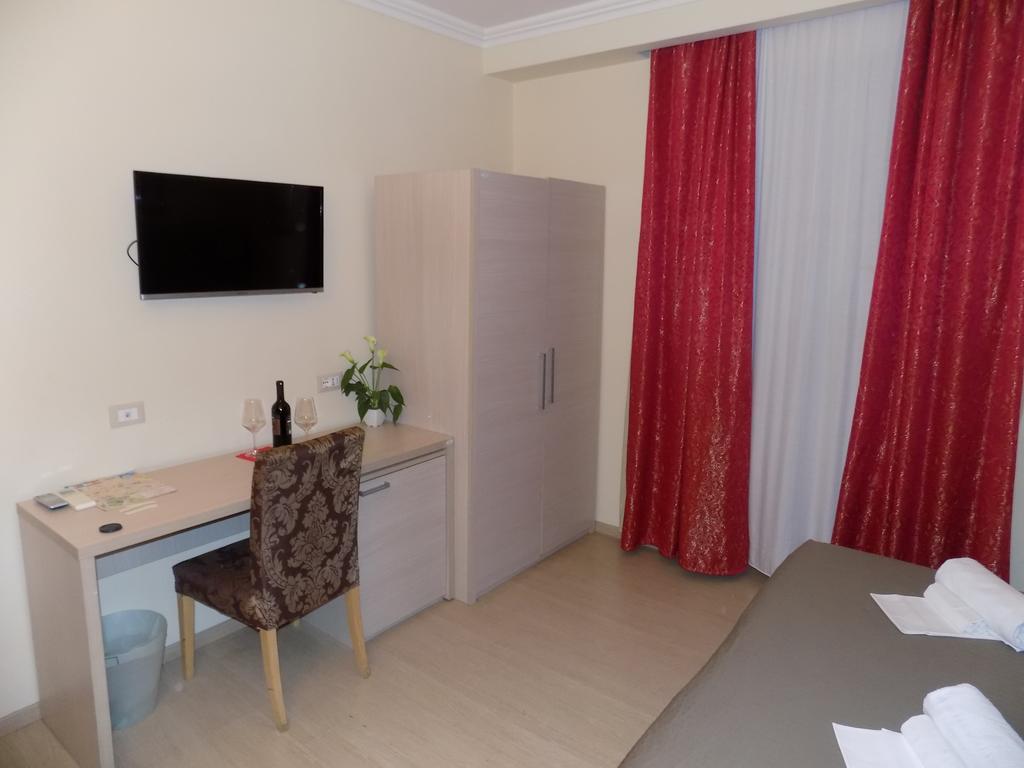 บุ้คกิ้ง เฮาส์ Bed & Breakfast โรม ภายนอก รูปภาพ