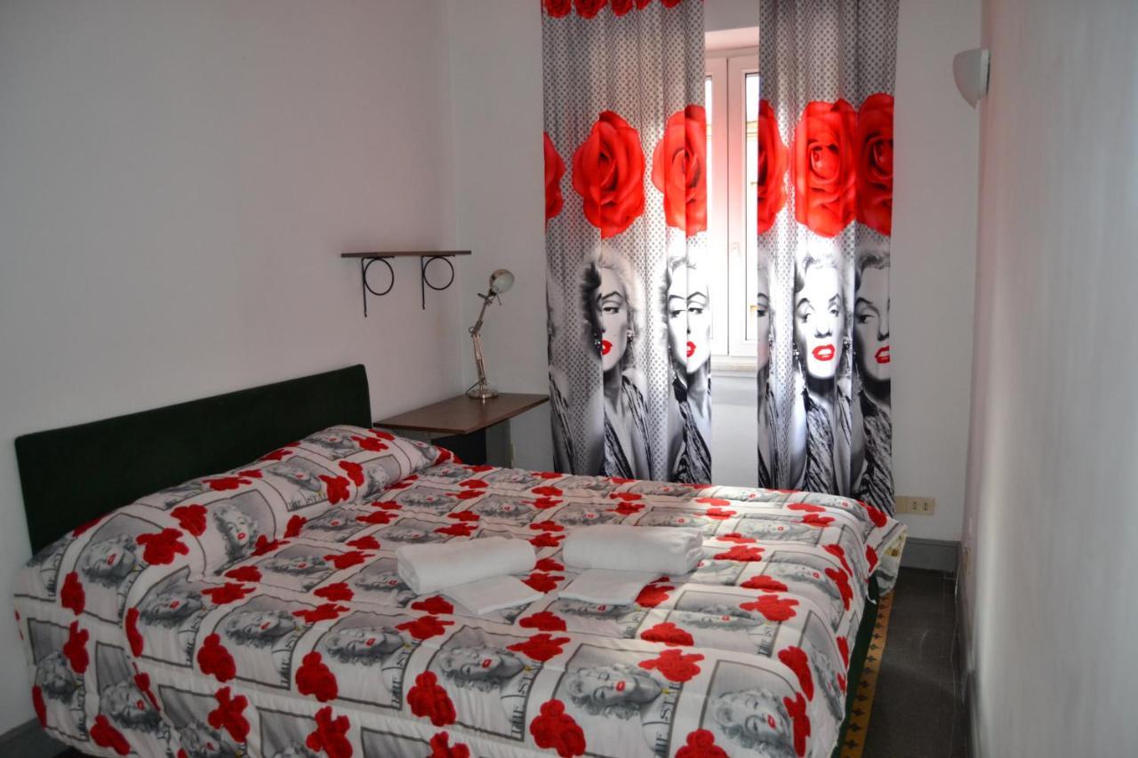 บุ้คกิ้ง เฮาส์ Bed & Breakfast โรม ภายนอก รูปภาพ