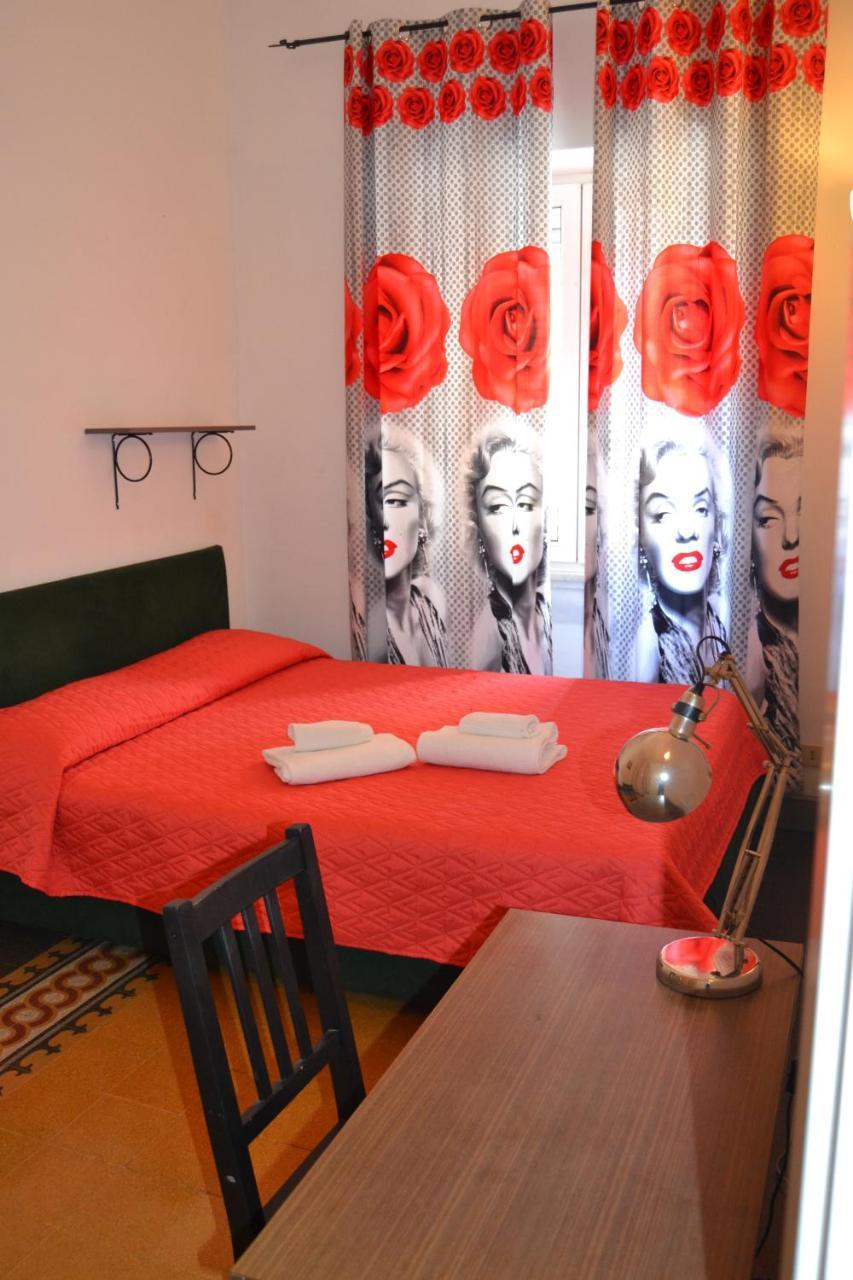 บุ้คกิ้ง เฮาส์ Bed & Breakfast โรม ภายนอก รูปภาพ